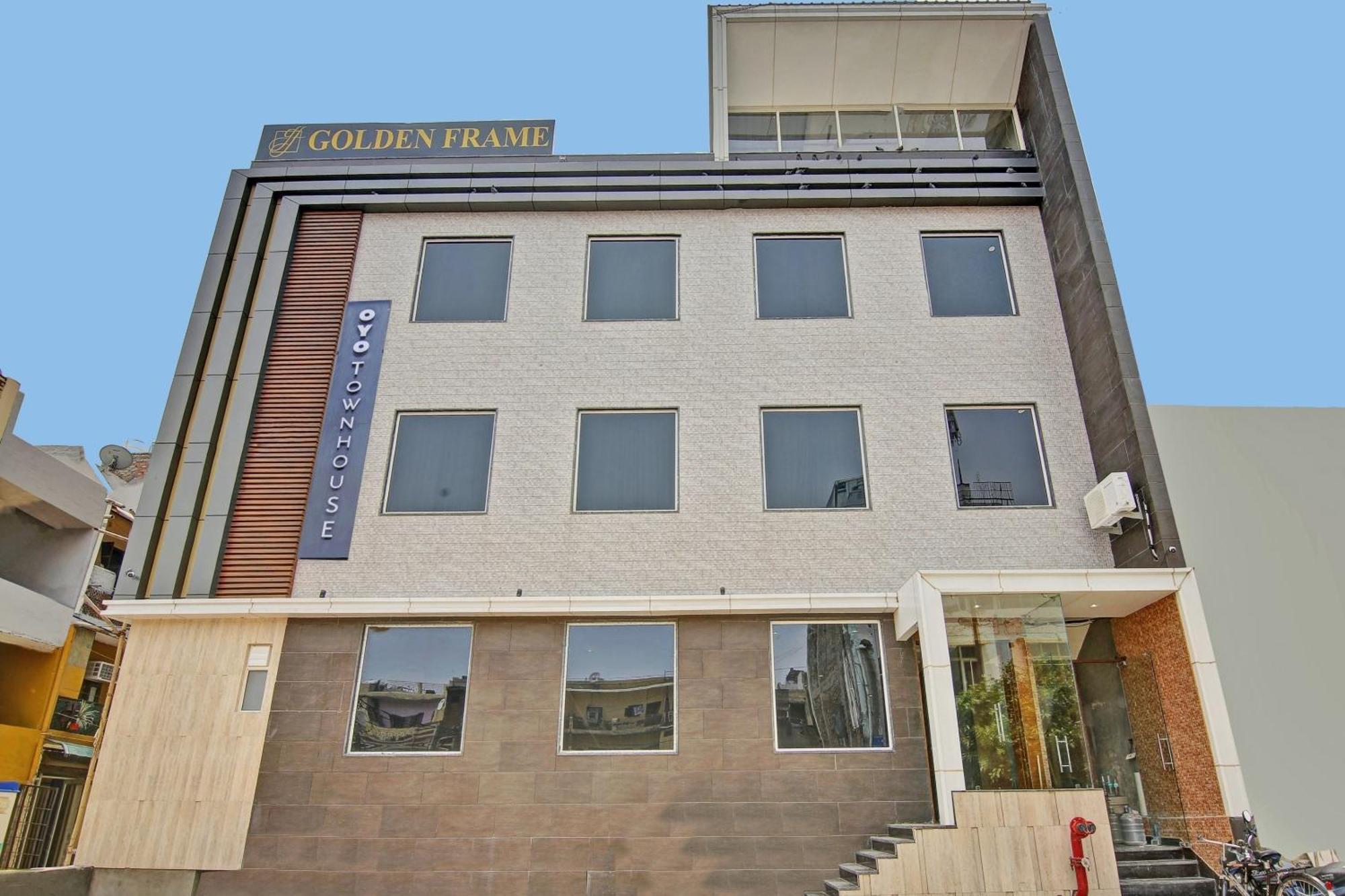 Townhouse Golden Frame Hotel Ghaziabad Ngoại thất bức ảnh