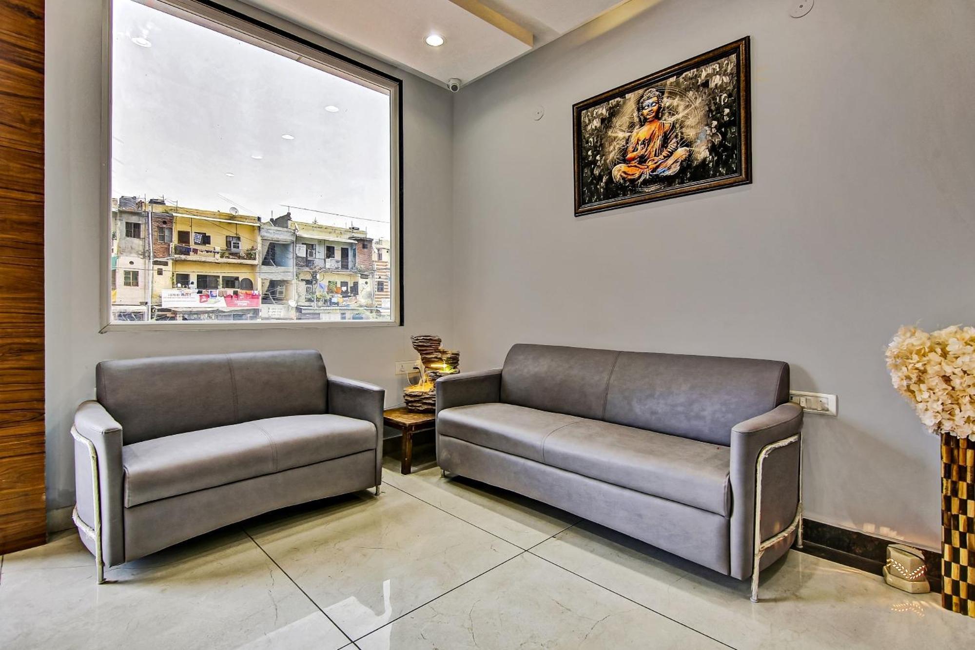 Townhouse Golden Frame Hotel Ghaziabad Ngoại thất bức ảnh