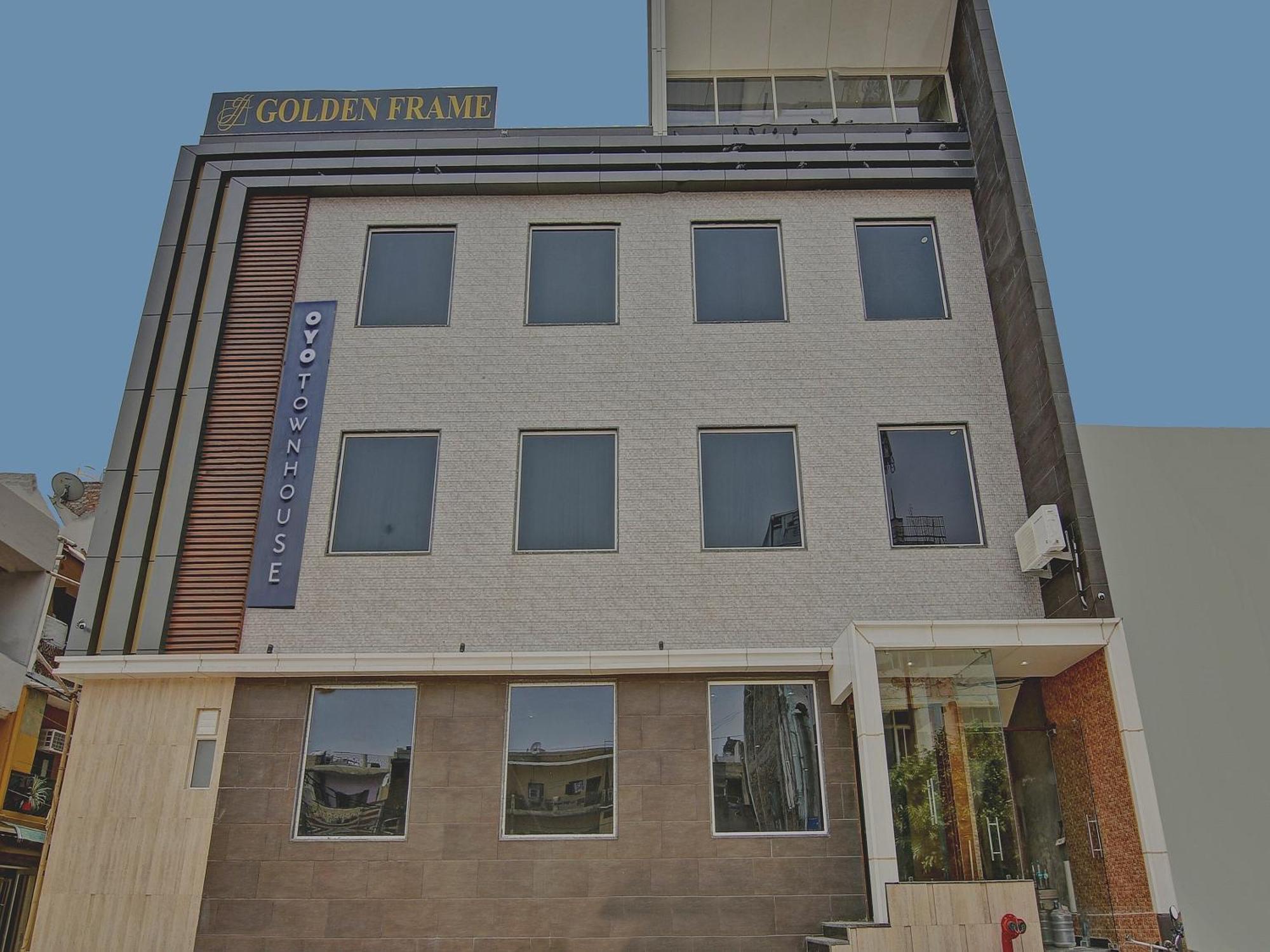 Townhouse Golden Frame Hotel Ghaziabad Ngoại thất bức ảnh