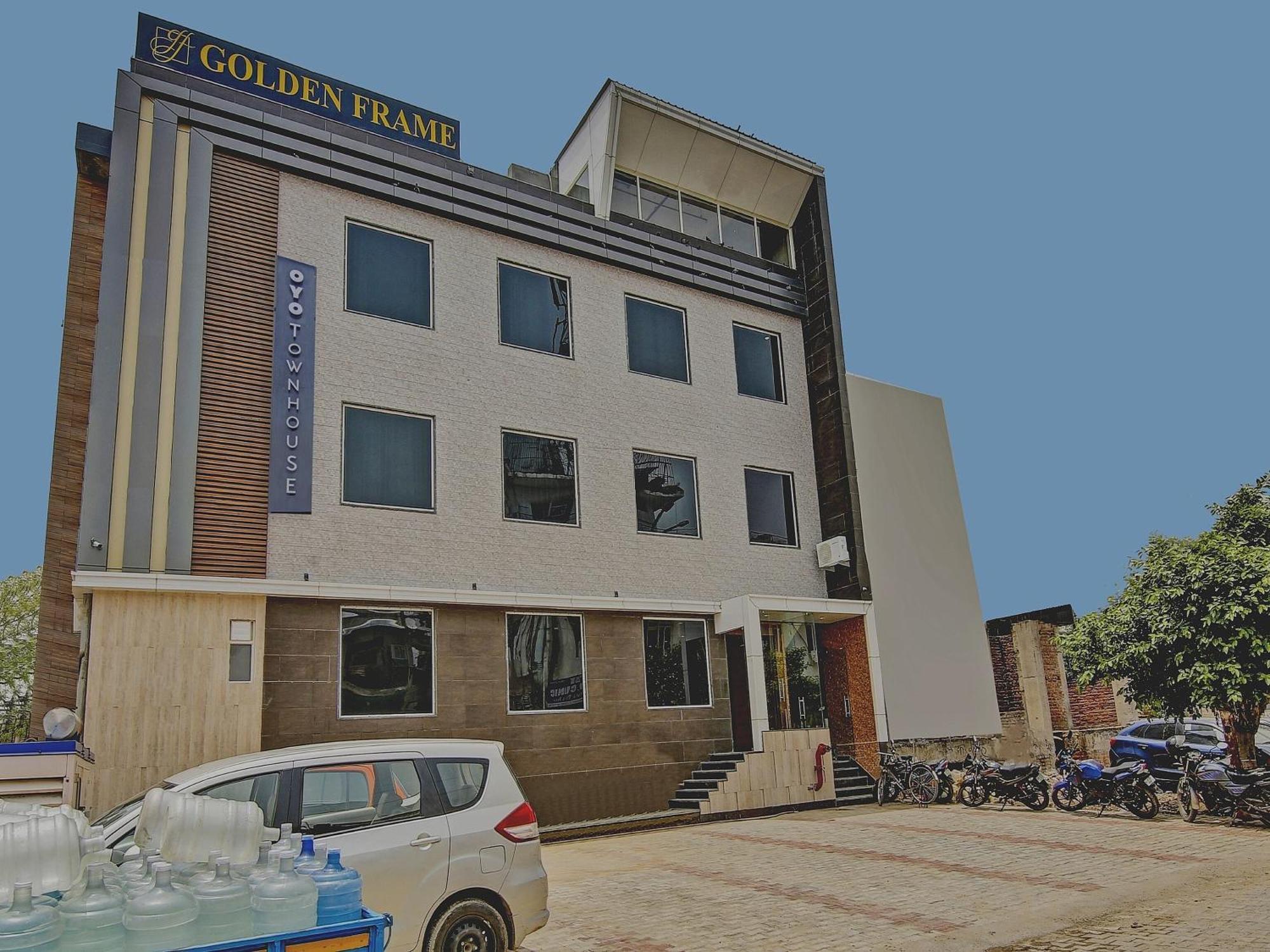 Townhouse Golden Frame Hotel Ghaziabad Ngoại thất bức ảnh